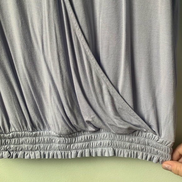 Soft & Sexy American Eagle bell sleeve top (lilac) - Picture 3 of 4